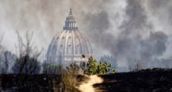 FOTO I VIDEO Požar u Rimu, na terenu deseci vatrogasaca