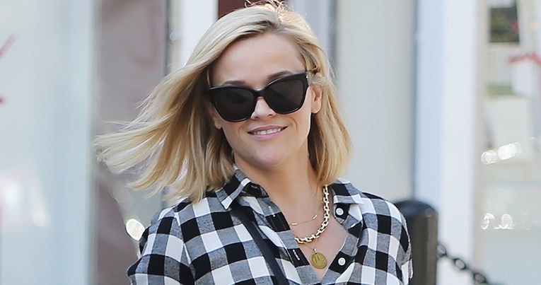 Jednostavan, ali chic jesenski outfit Reese Witherspoon mogu rekreirati baš svi