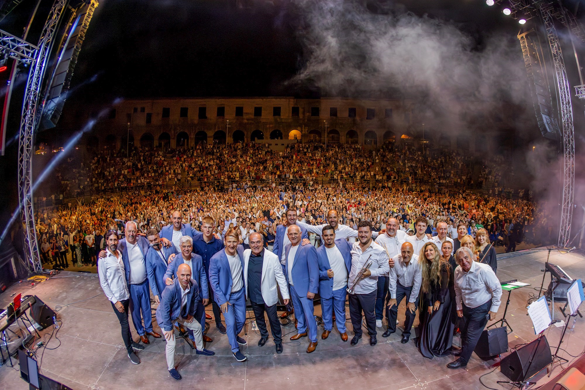 Klapa Intrade slavila 40 godina karijere u pulskoj Areni