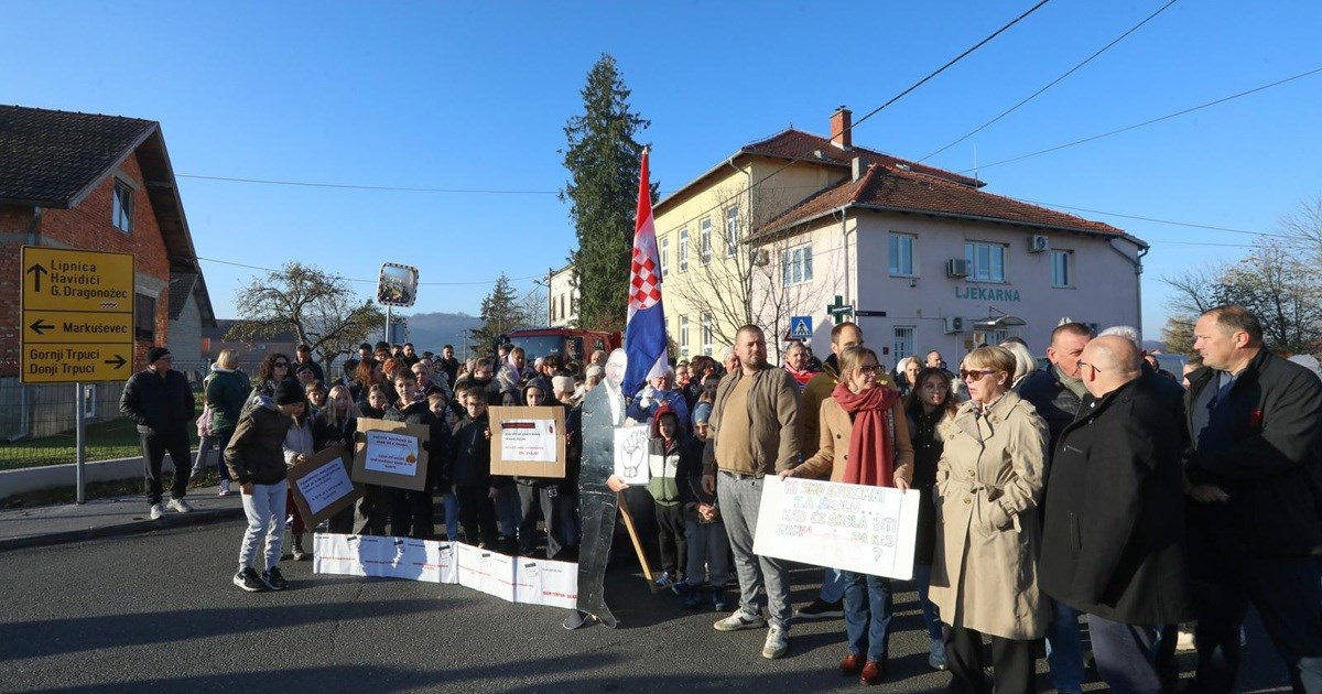 Na periferiji Zagreba učenici pohađaju školu u vatrogasnom domu. Traje bojkot nastave