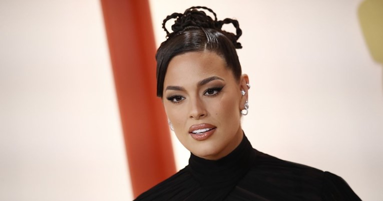 Nakon Oscara Ashley Graham pozirala potpuno gola. Ljudi je napali