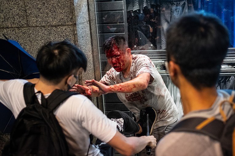 Šef policije u Hong Kongu poziva na mir uoči velikog prosvjeda