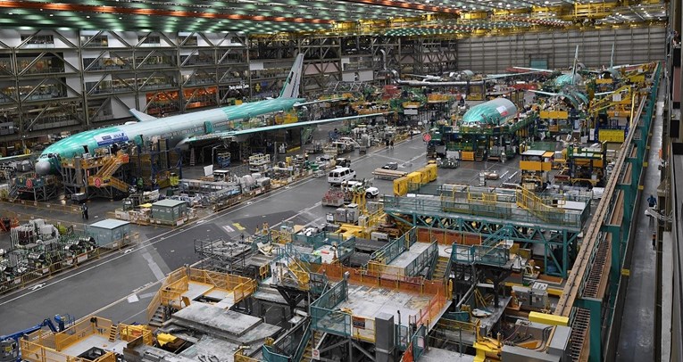 Oko 2000 zaposlenih u Boeingu će dobiti otkaz