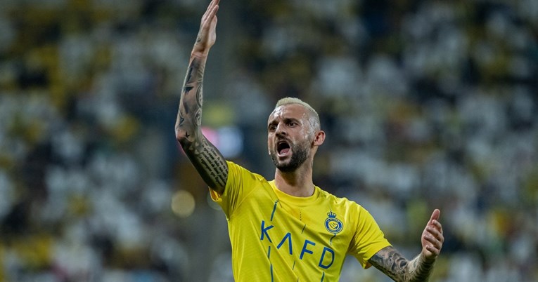 VIDEO Brozović skrivio penal pa poludio na suca. Kaos na kraju utakmice