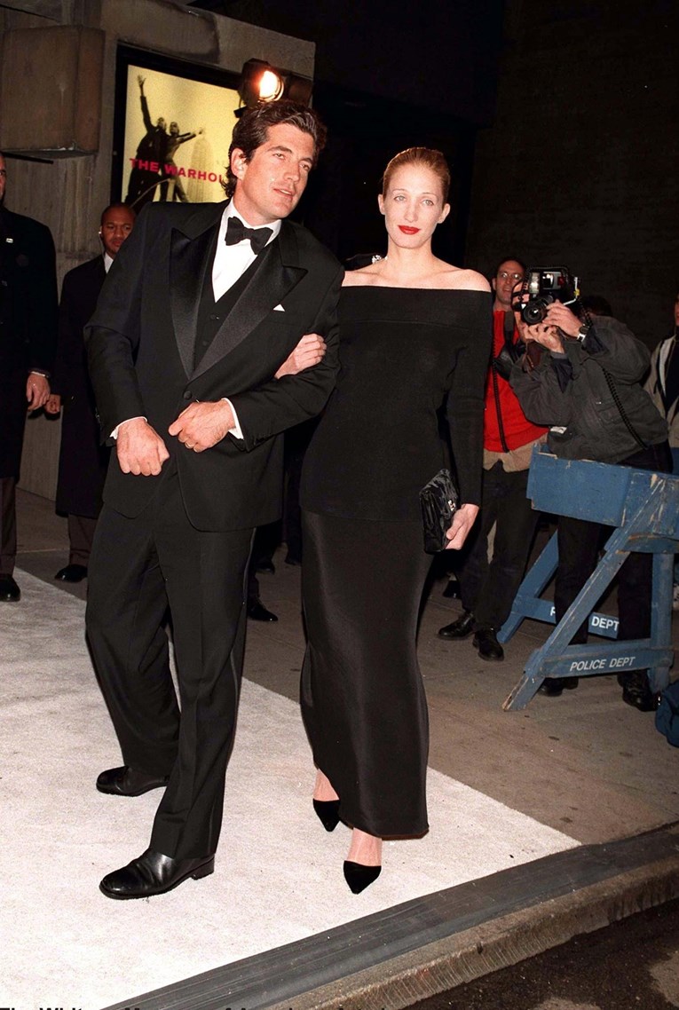 Bila je najveća "it girl" devedesetih, a njezin stil i danas djeluje moderno