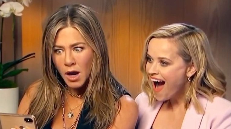 Aniston napali zbog božićnog ukrasa: "Izgubljeni su milijuni života, a ti se šališ"