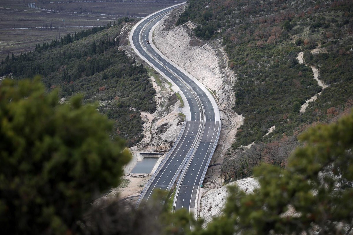 Na naše ceste stiže kombi od 6 milijuna kuna, laserima će provjeravati baš sve