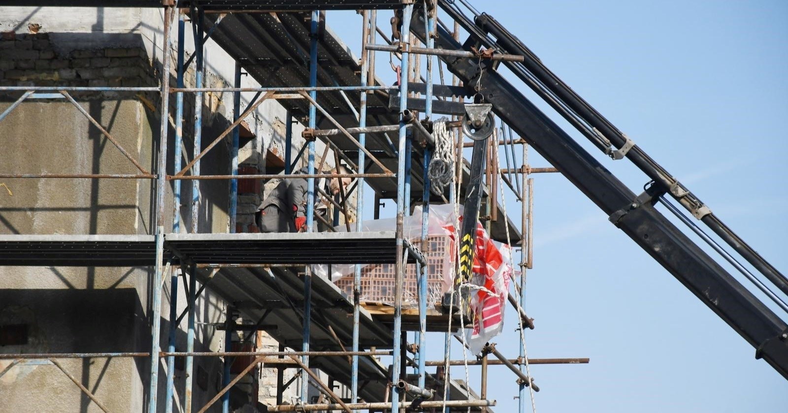 Strani radnik u Zagrebu pao sa šestog kata i preživio