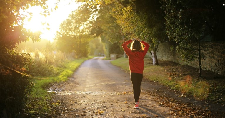 Fizioterapeutkinja upozorava da hodanje nije dobra aktivnost za svaku ženu