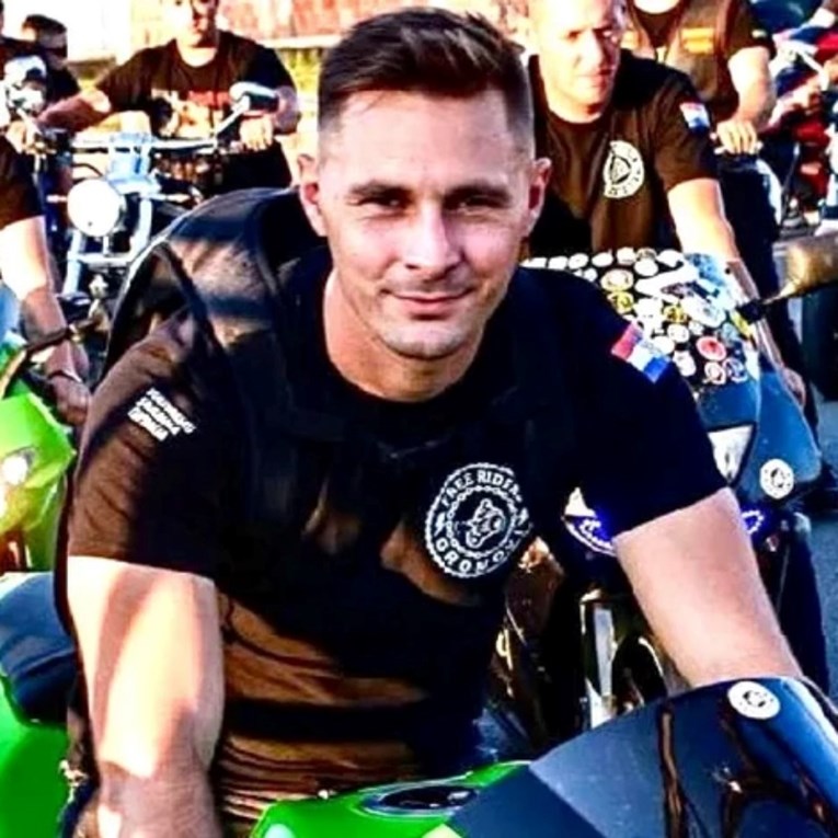 Hrvatski vojnik i nogometaš nastradao u prometnoj nesreći. Treba pomoć da spasi šaku