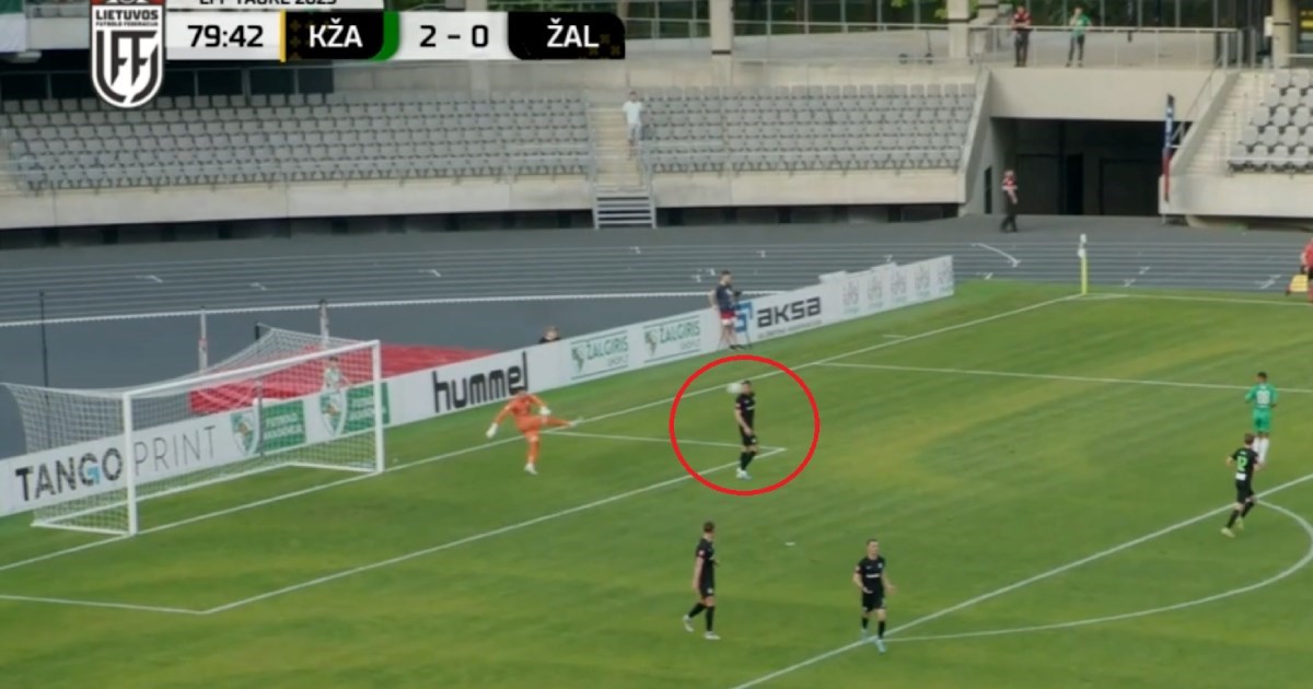 VIDEO Bizaran autogol bivših hajdukovaca. Jedan pogodio drugog u glavu