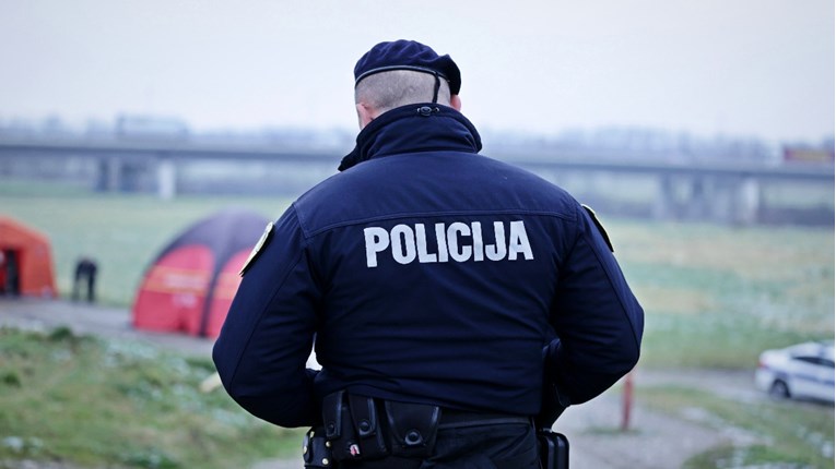 Policija: Majka djeteta u Savi je uhićena. Tereti je se za teško ubojstvo