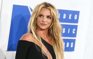 Britney Spears se žestoko posvađala s dečkom, iz hotela su ju izveli u donjem rublju