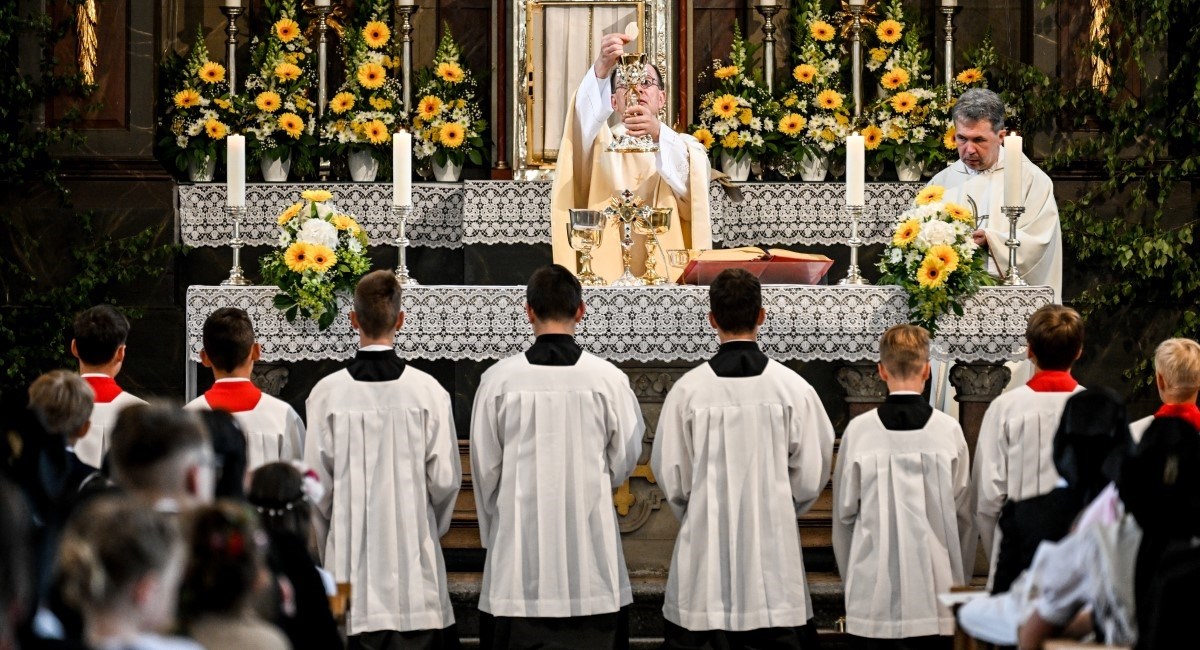 Aktivisti u Njemačkoj pokušali prekinuti prijenos mise, nisu znali da je snimljena