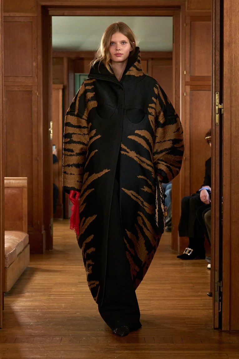 Vzorec, ki smo ga nosili pred 30 leti, se spet vrača v modo!