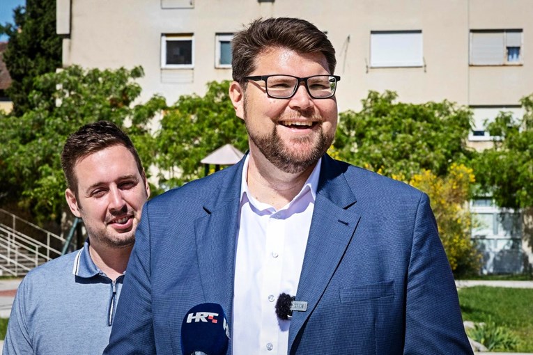 Zoričić predao Pulu Grbinu i uzeo gradonačelničku plaću za šest mjeseci