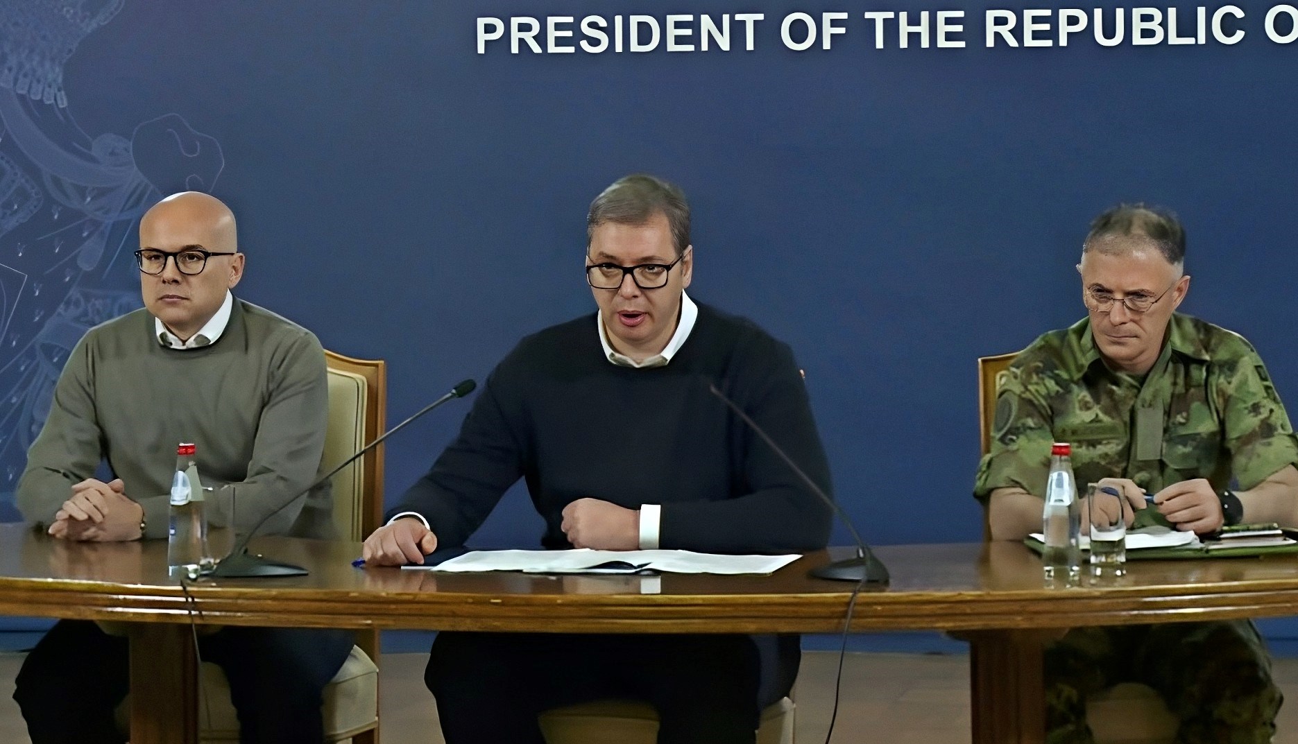 Vučić održao izvanrednu presicu. Zaprijetio je: "Ako albanski okupator zapuca..."