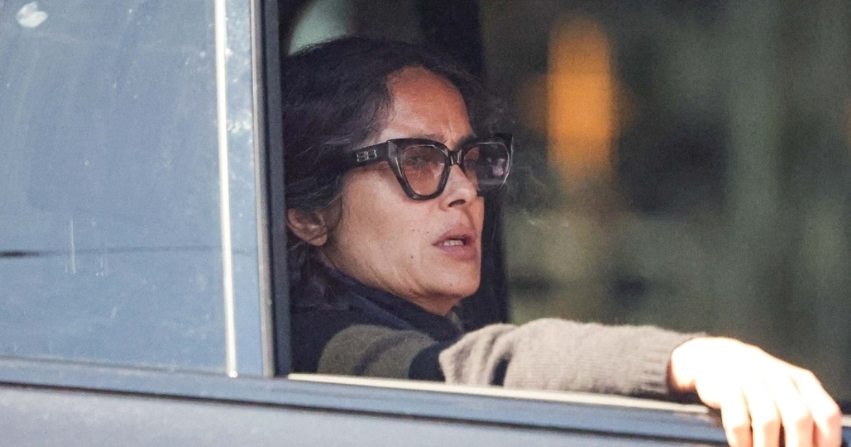Salma Hayek (57) snimljena bez šminke, jednim detaljem razočarala fanove