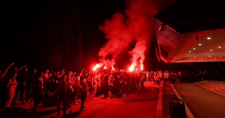 Hajdukovci su se kasno iza ponoći vratili u Split. Pogledajte što ih je dočekalo