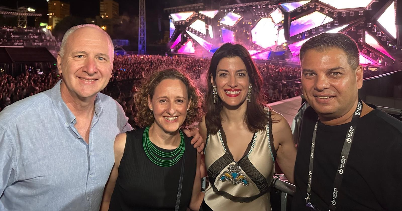 Američka ambasadorica partijala na Ultri s ministricom kulture. Srela i Afrojacka