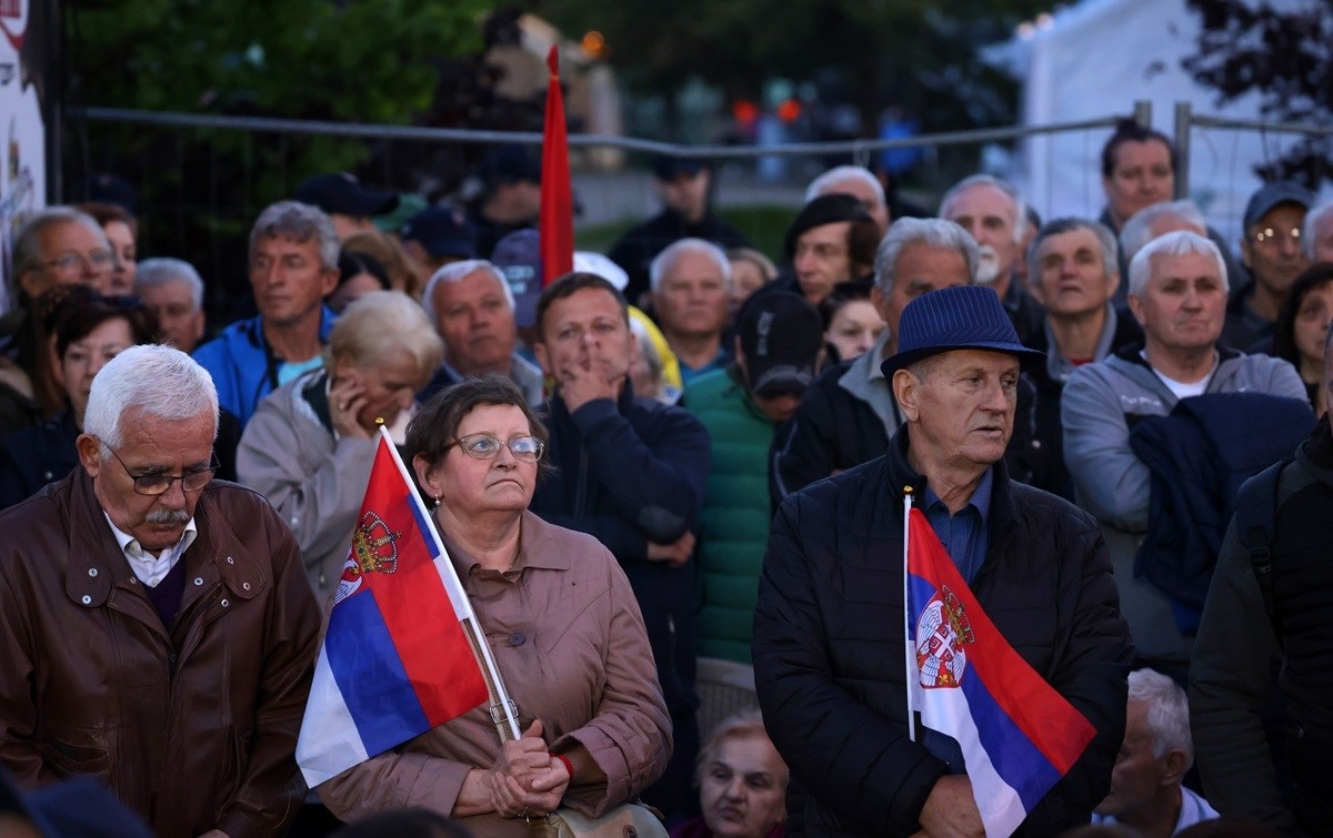 Održavaju se lokalni izbori u dva mjesta u Srbiji. Vučićevi ljudi rade cirkus