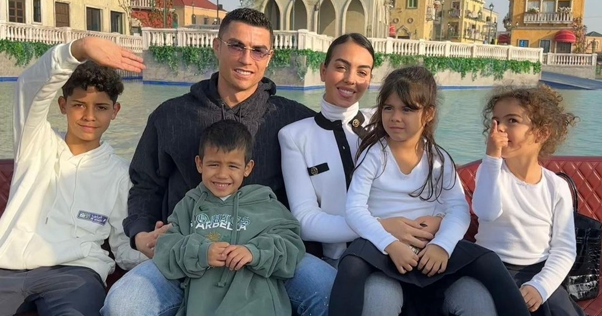Cristiano Ronaldo s obitelji uživao u lunaparku u Rijadu