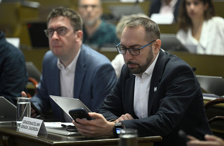 Jonjić pitao Tomaševića: Hoće li Grad službeno sudjelovati u proslavi pokolja u Srbu?