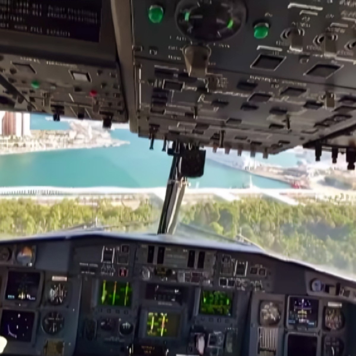 Pilot objavio snimku iz kabine kanadera, ljudi u čudu: "Nevjerojatno i zastrašujuće"
