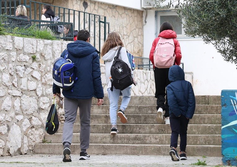 Ministarstvo: Od 18.387 zaposlenih u školama u Dalmaciji štrajkalo njih 4723