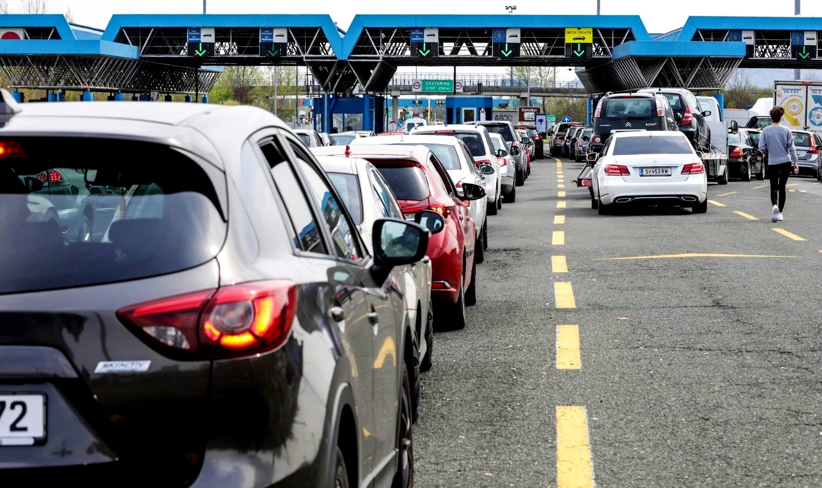 U nedjelju hrvatski državljani s pravom glasa mogu ući u zemlju bez testa ili potvrde
