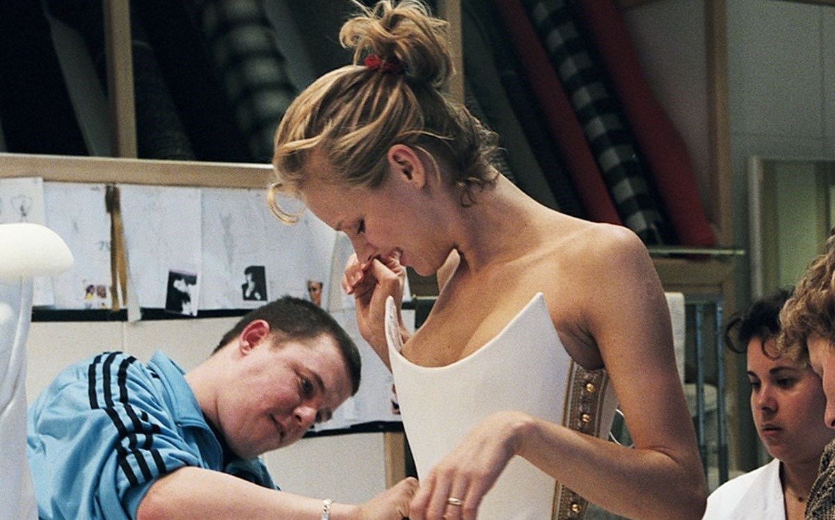 McQueen: Od 26. rujna u CineStaru pogledajte fascinantan film o modnom geniju