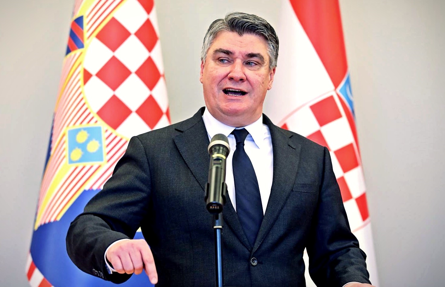 Putinovi mediji su stvarno oduševljeni Milanovićem. Evo ga opet na naslovnici