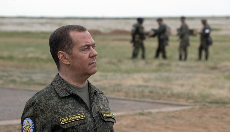 Medvedev: Ruskoj vojsci se ove godine pridružilo 185.000 novaka