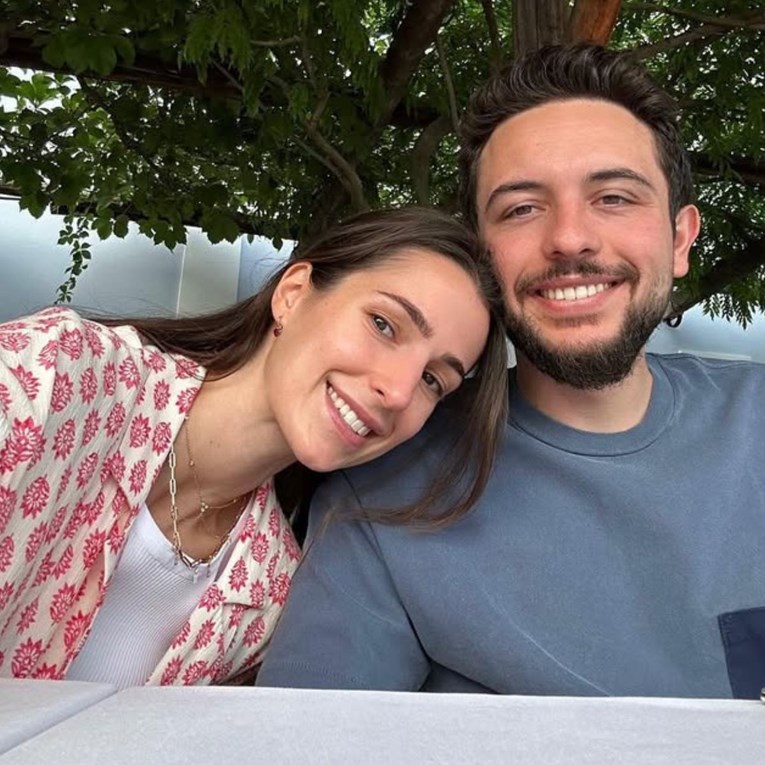 Princ Hussein od Jordana objavio fotografije najvažnijih žena u svom životu