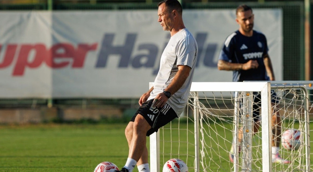 Miljenik hajdukovaca se vratio na Poljud. Odradio prvi trening kao pomoćnik Garcije