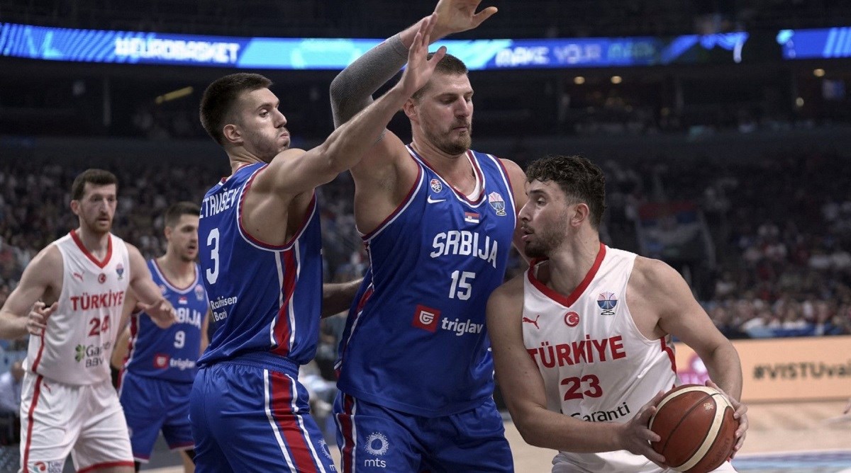 Košarkaški svijet slavi novog heroja. Pomeo je Srbiju i ne želi da ga zovu Baby Jokić