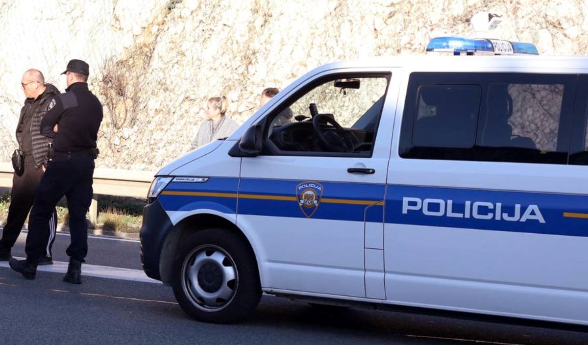 Makedonac pokušao prokrijumčariti osam Turaka, uhićen je kod Vrlike