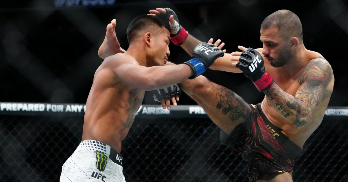 Bizaran meč za UFC titulu. Prvak nije slavio, doktori pomagali ozlijeđenoj legendi