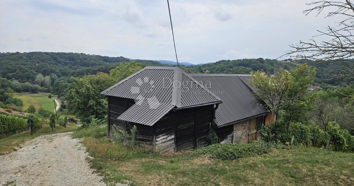 Top oglasi za nekretnine: Vikendica s pogledom na samo 2000 metara od Varaždinskih Toplica