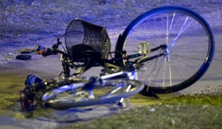 Biciklist u Kaštel Sućurcu sletio s ceste i pao u jamu, odmah je poginuo