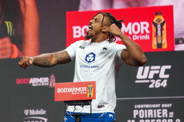 Bio je NFL zvijezda i borio se u UFC-u. Sad ga čeka okršaj sa Stošićem u FNC-u