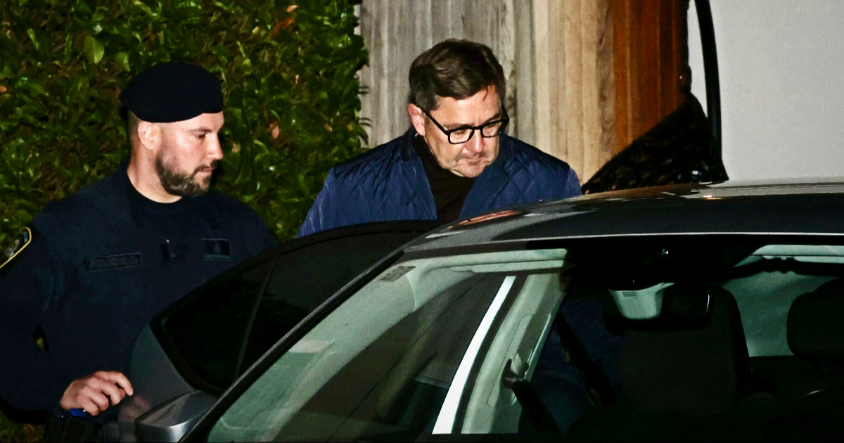 Čistka šefova državnih firmi, uhićen i šef inspektora. Pretres trajao preko 4 sata