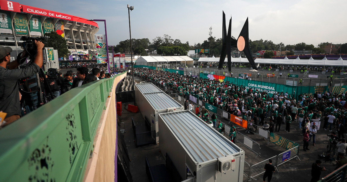 Navijaču pozlilo kod stadiona uoči prve utakmice SP-a. Umro je