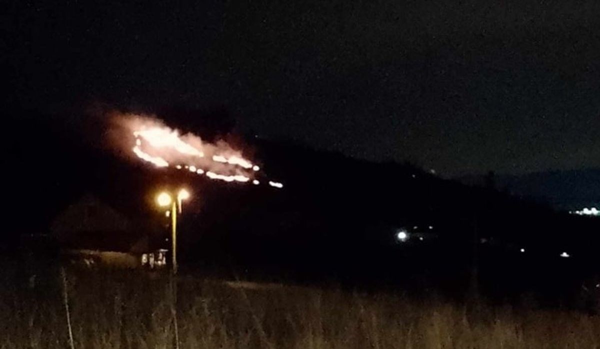 Gori kod lovačkog doma u Zagorju