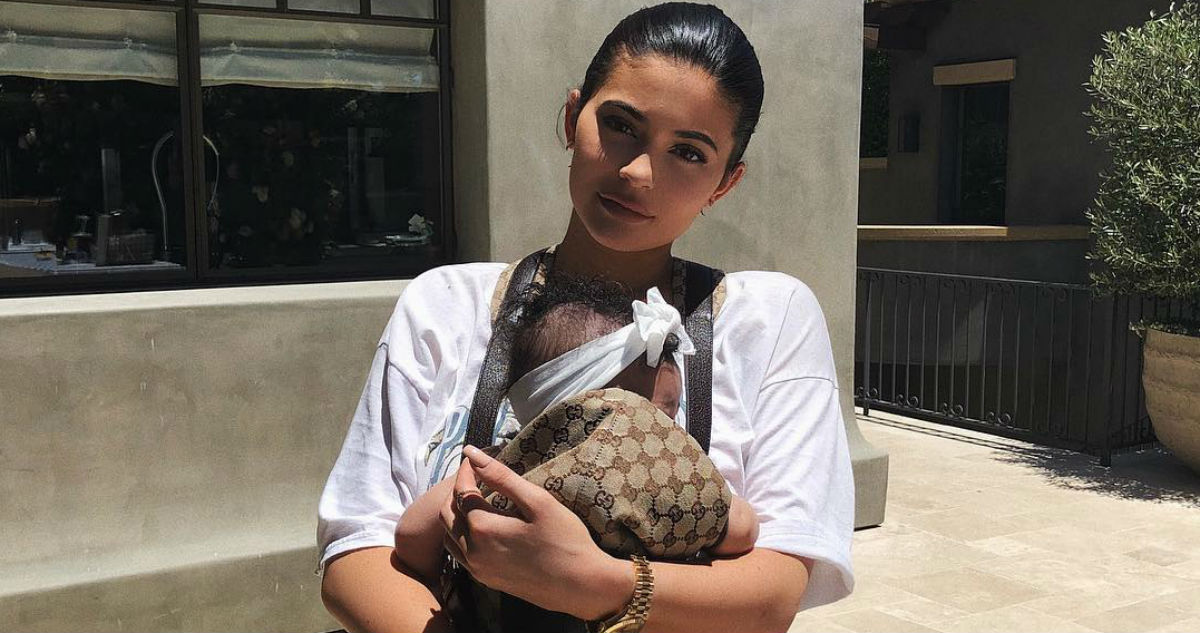 Kći Kylie Jenner još nije ni prohodala, a već ima više cipela od vas