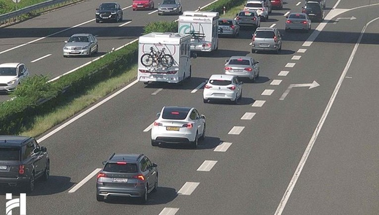 Nesreće na autocestama, povremeno se prekida promet kroz tunele na A6