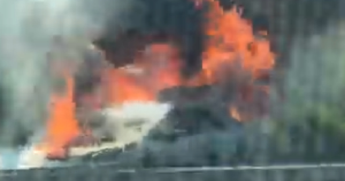 Gori auto na A3, stvorila se kolona