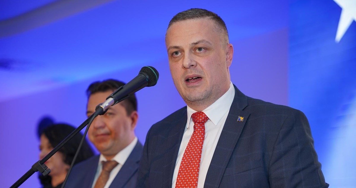 Srpski mediji: U Beogradu nasmrt pretučen brat ministra BiH, napali ga u parku