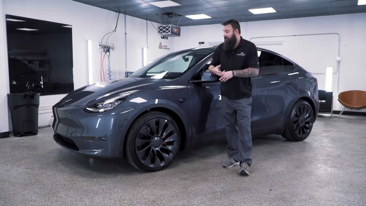 VIDEO Kupio je najnoviji Teslin hit, pogledajte u kakvom je stanju auto isporučen