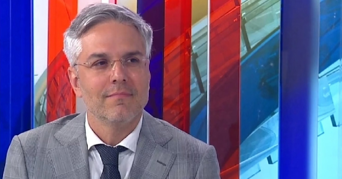 Analitičar: Vučić i njegova klika uhvaćeni su s prstima u pekmezu